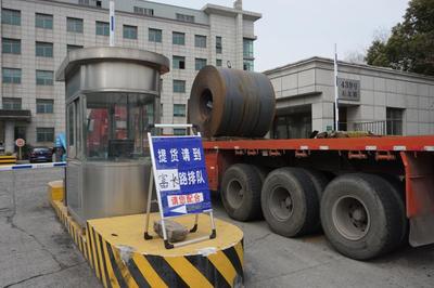 千余筐生菜滞压超4天，双区联动上演救火式生力军上岗